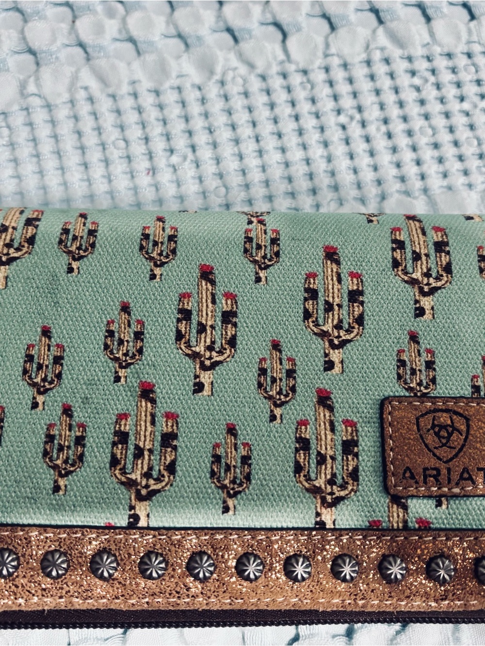 Ariat Mint Green Canvas Wallet with Cactus Print - Picture 1 of 9